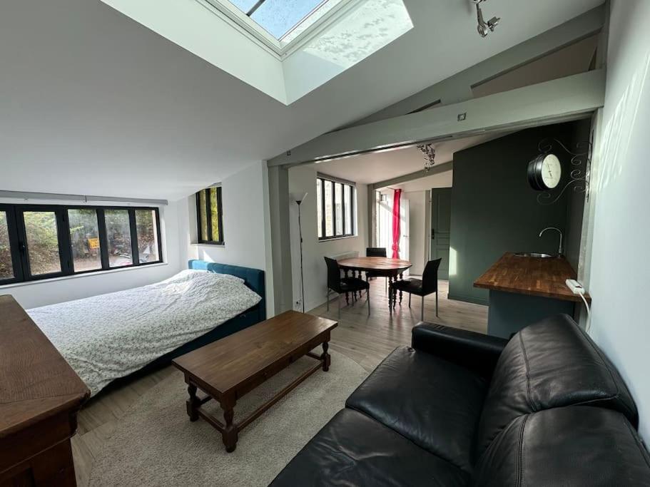 Petite Maison Independante Avec Parking Vetheuil Экстерьер фото