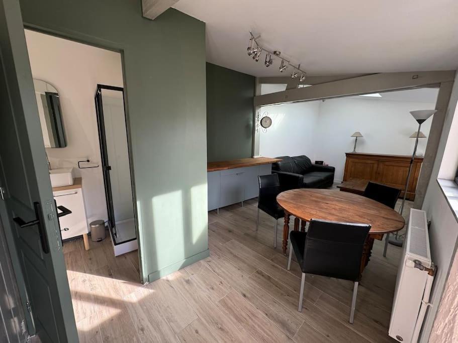 Petite Maison Independante Avec Parking Vetheuil Экстерьер фото