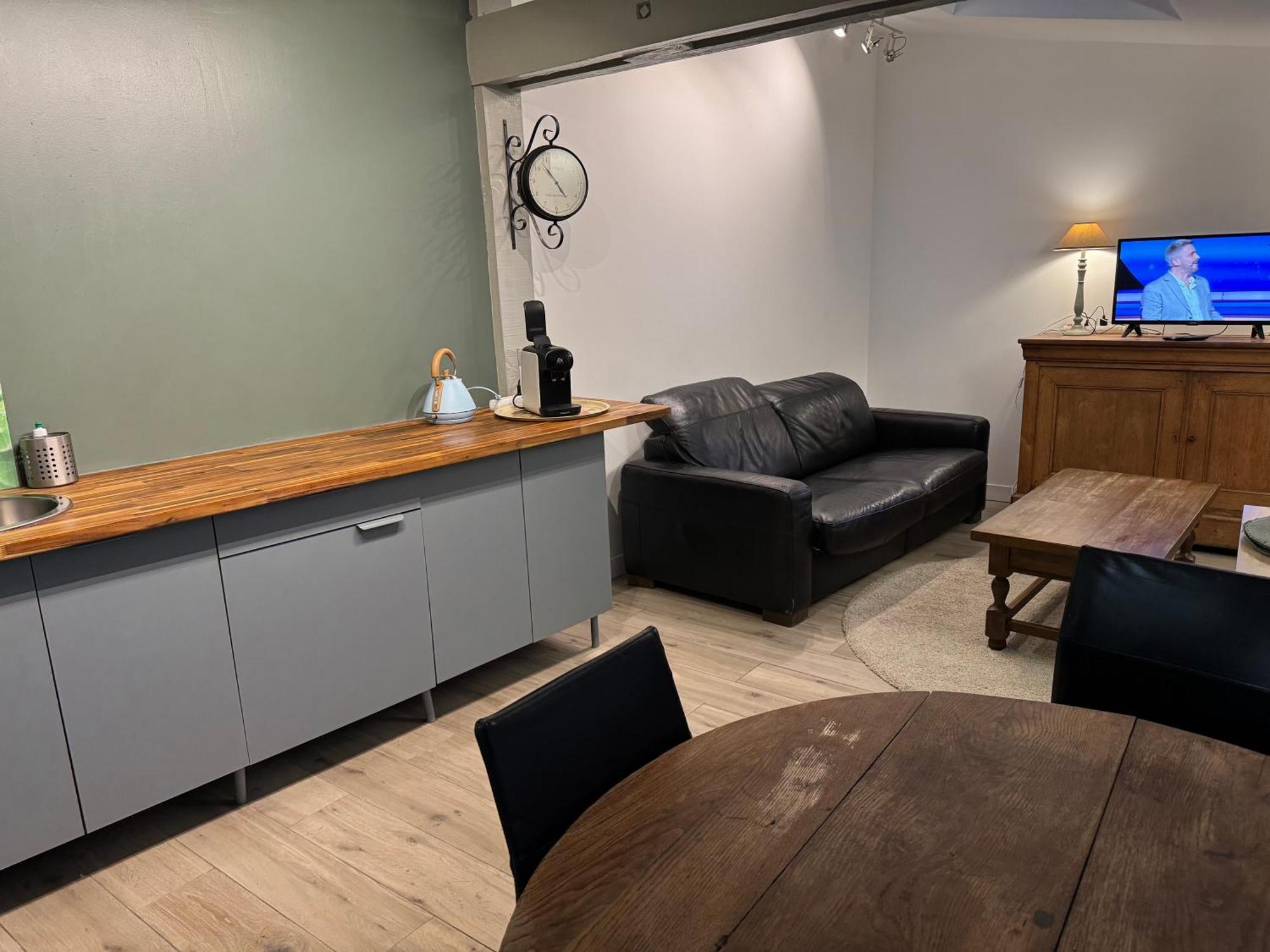 Petite Maison Independante Avec Parking Vetheuil Экстерьер фото